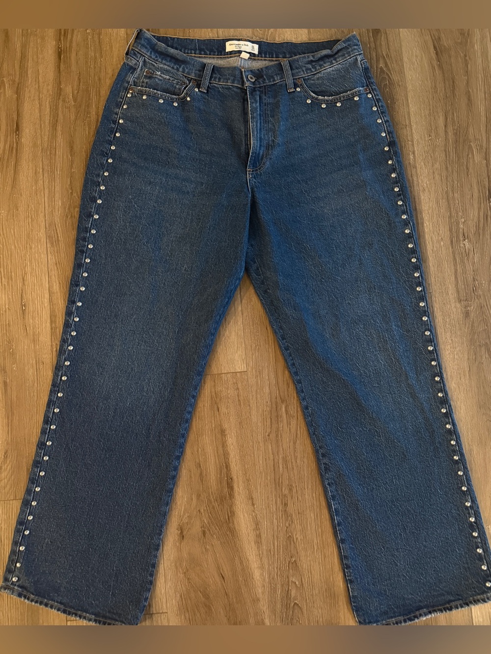 Abercrombie & Fitch The Baggy Low Rise Studded‎ Rhinestone Jeans 12 / 31 Long
